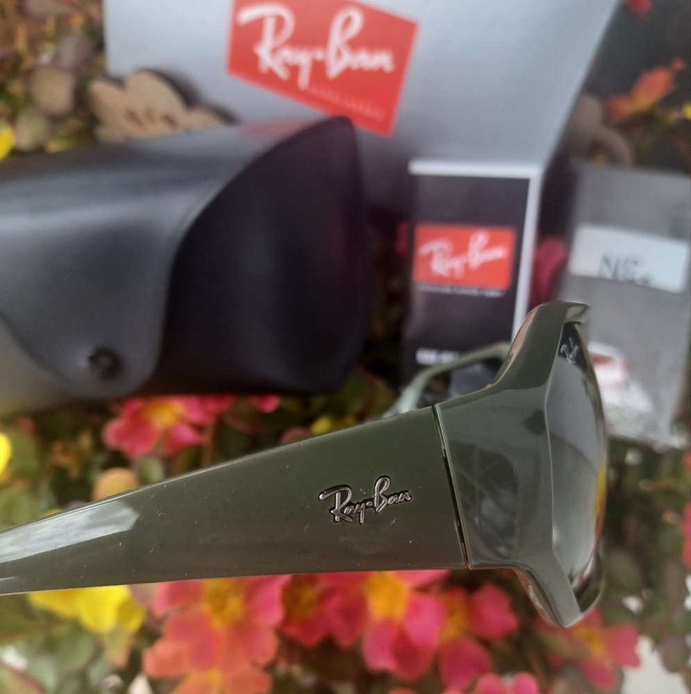 RAY BAN SUNGLASSES NWT ( SOLD OUT) IN THIS COLOR - Picture 9 of 9